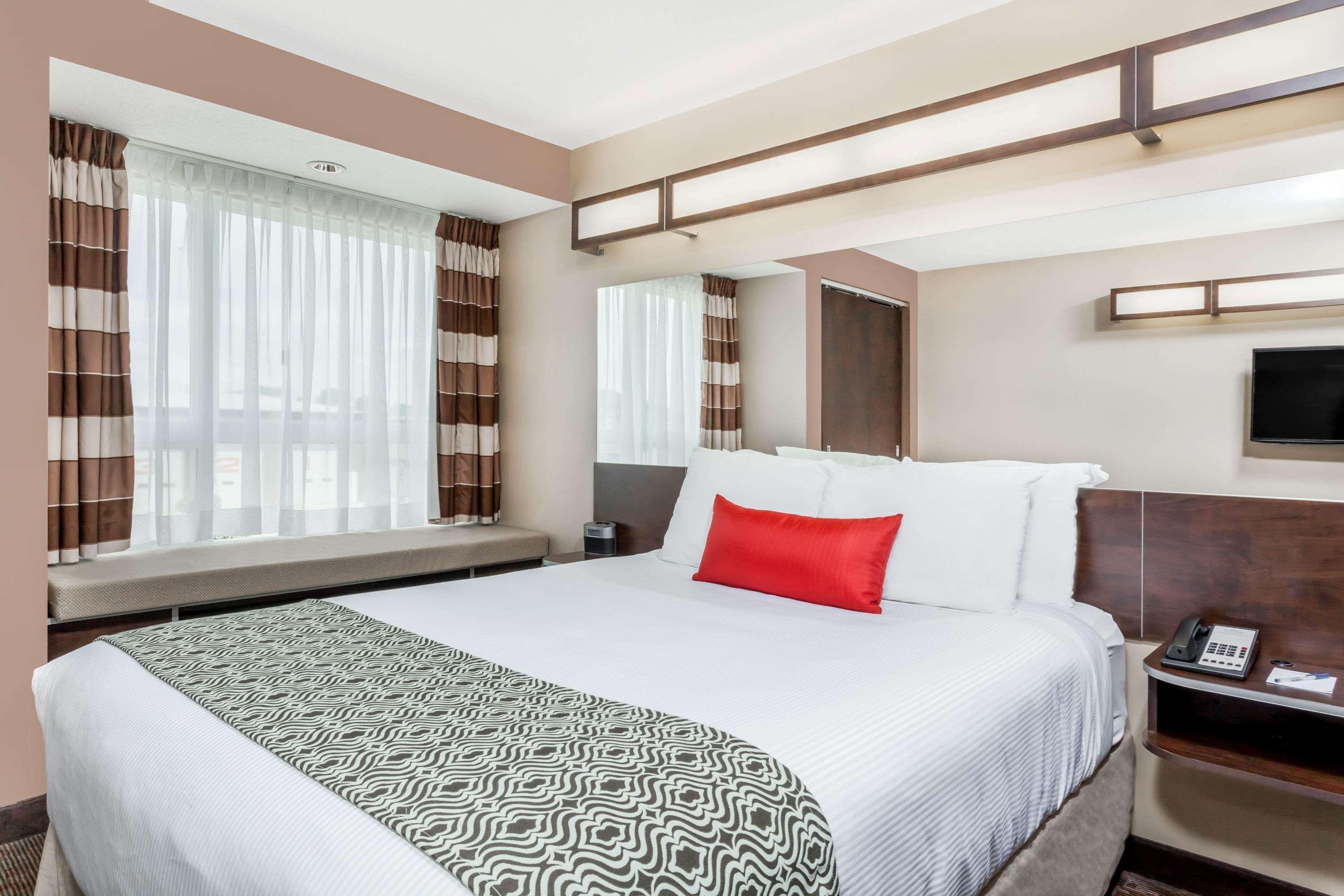Microtel Inn & Suites By Wyndham Estevan Luaran gambar