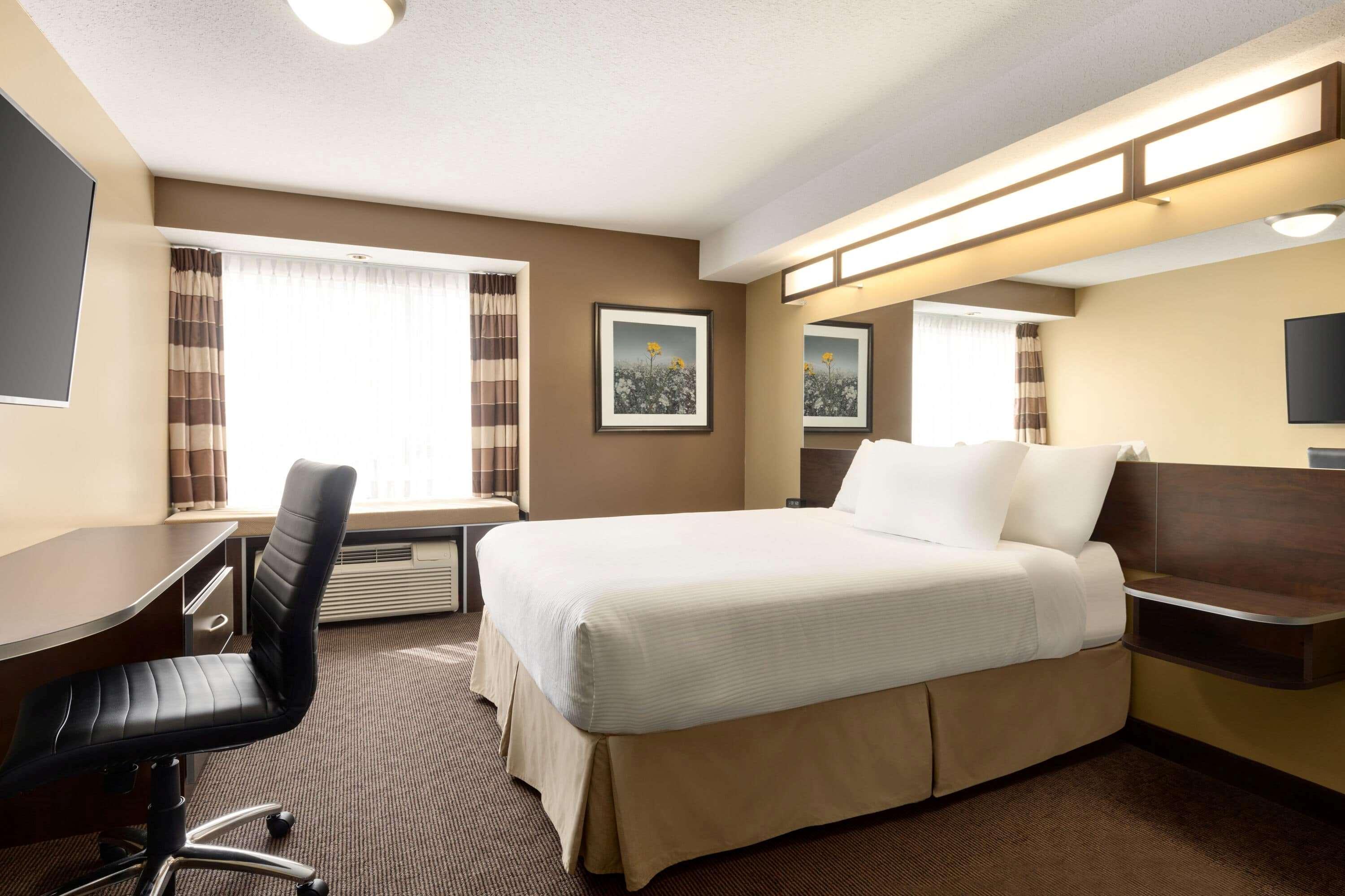 Microtel Inn & Suites By Wyndham Estevan Luaran gambar