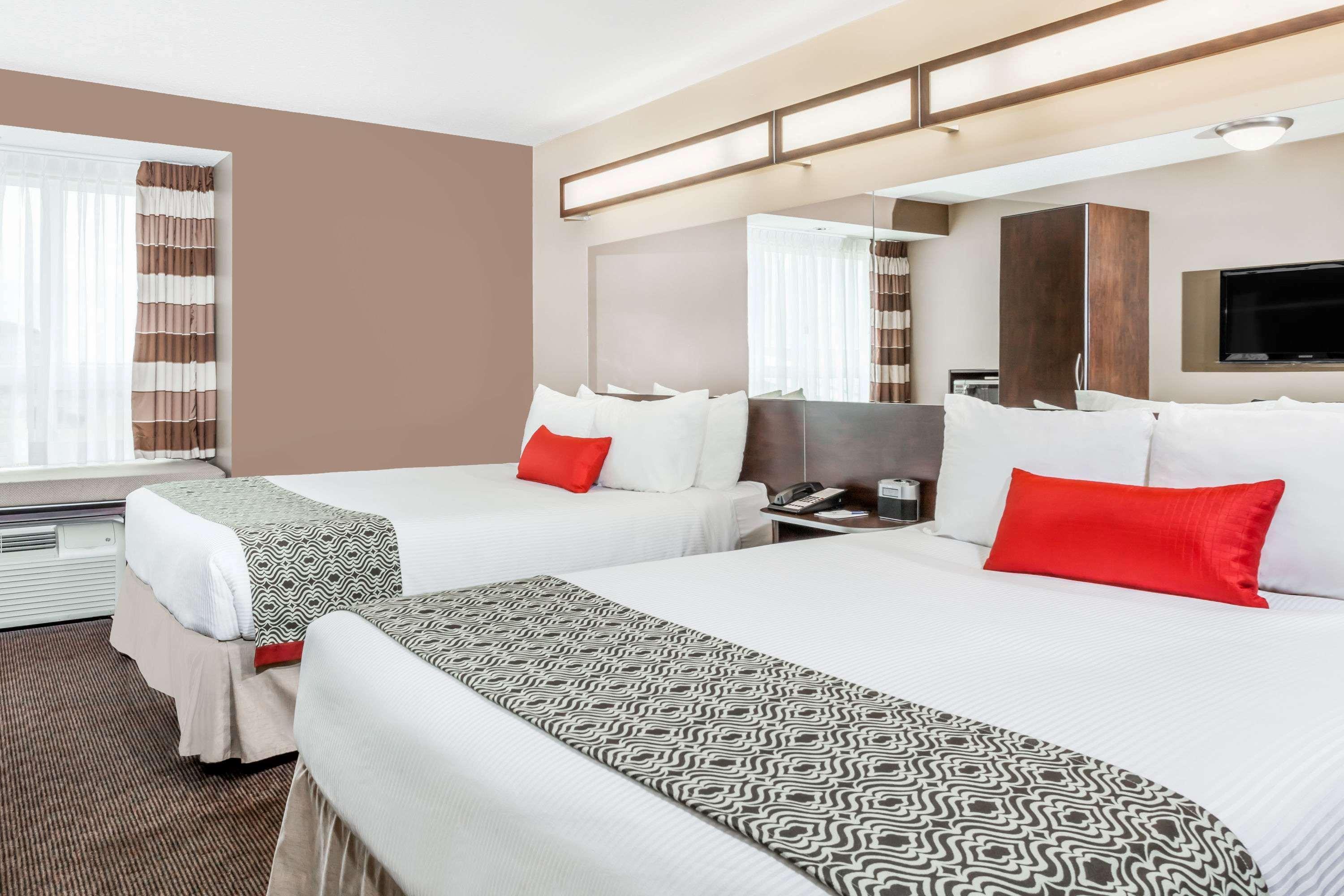 Microtel Inn & Suites By Wyndham Estevan Luaran gambar