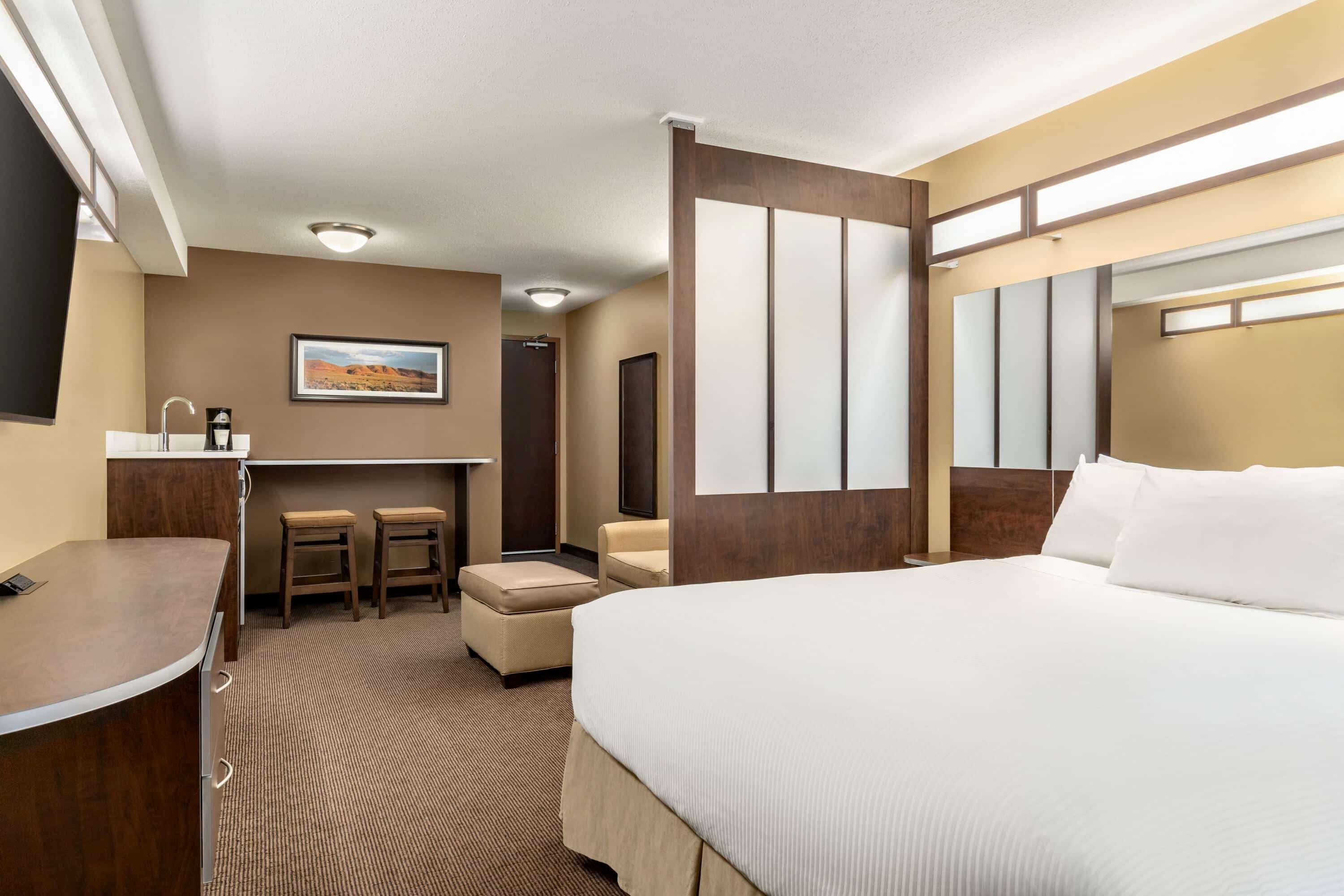 Microtel Inn & Suites By Wyndham Estevan Luaran gambar