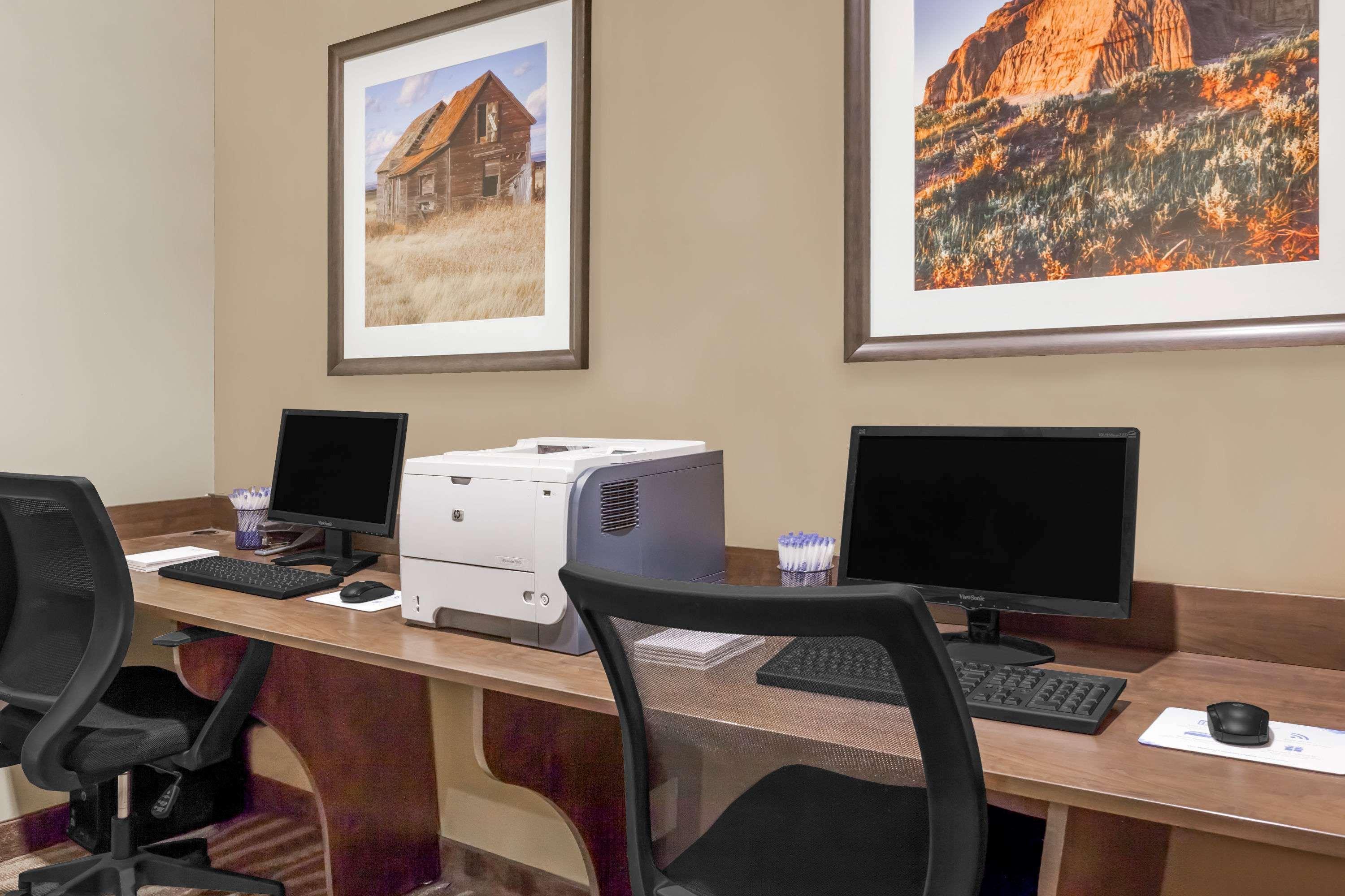 Microtel Inn & Suites By Wyndham Estevan Luaran gambar