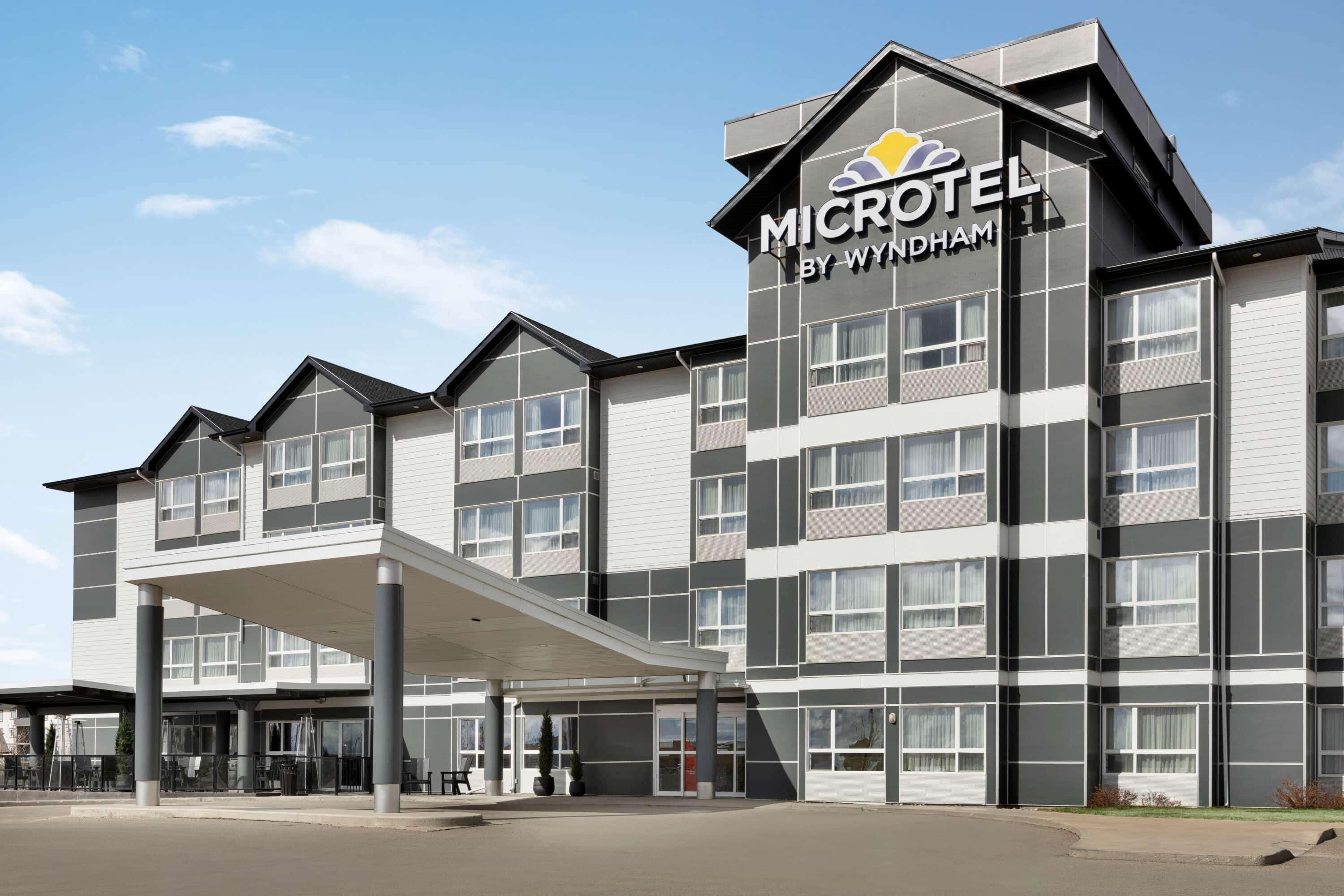 Microtel Inn & Suites By Wyndham Estevan Luaran gambar