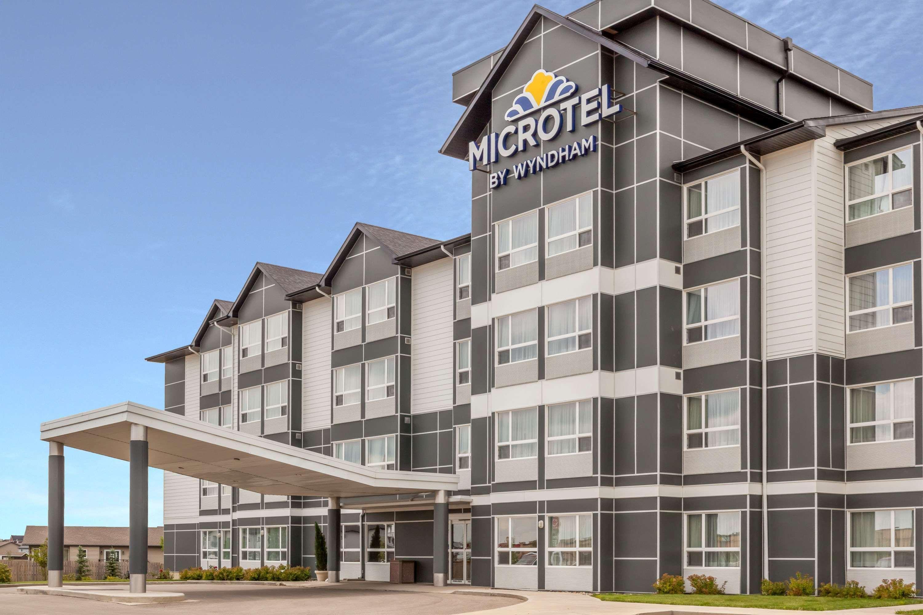 Microtel Inn & Suites By Wyndham Estevan Luaran gambar