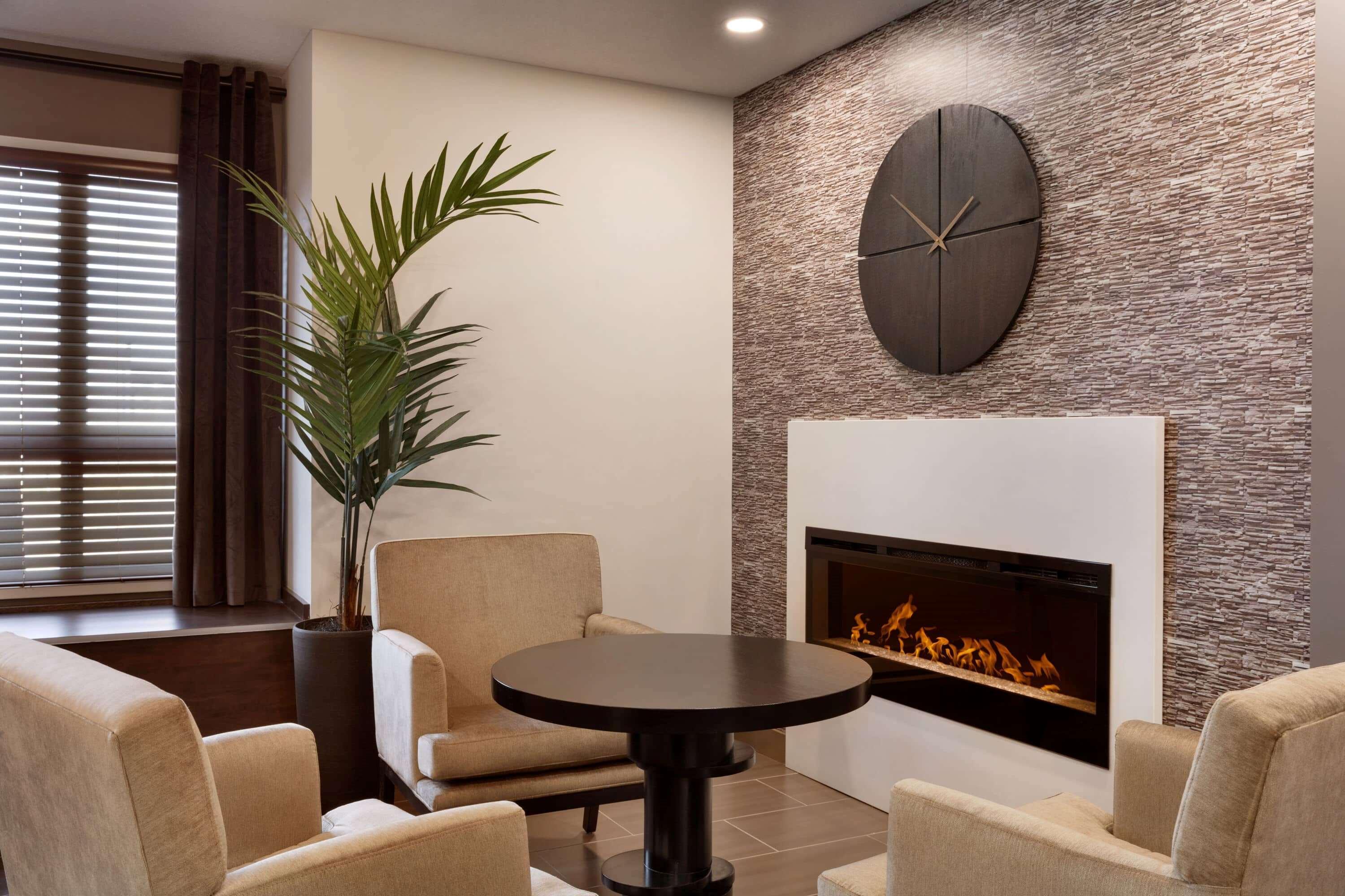 Microtel Inn & Suites By Wyndham Estevan Luaran gambar